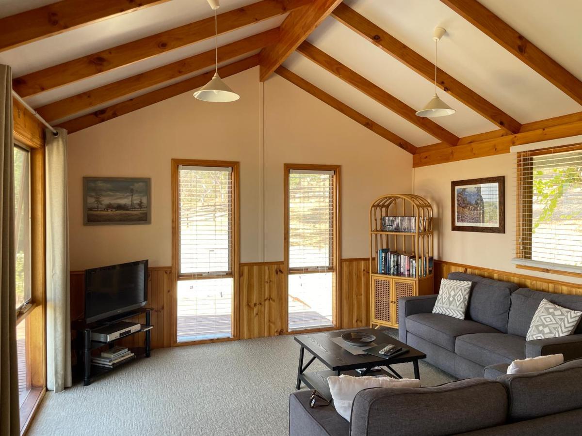 Warby Cottage Wangaratta Luaran gambar
